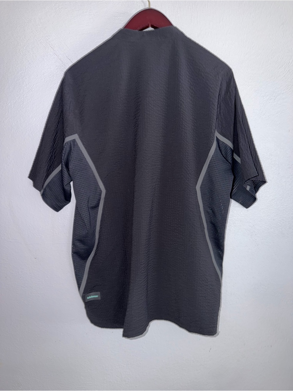 Lululemon Light Weight Hike short Sleeve overshirt - Picture 3 of 4